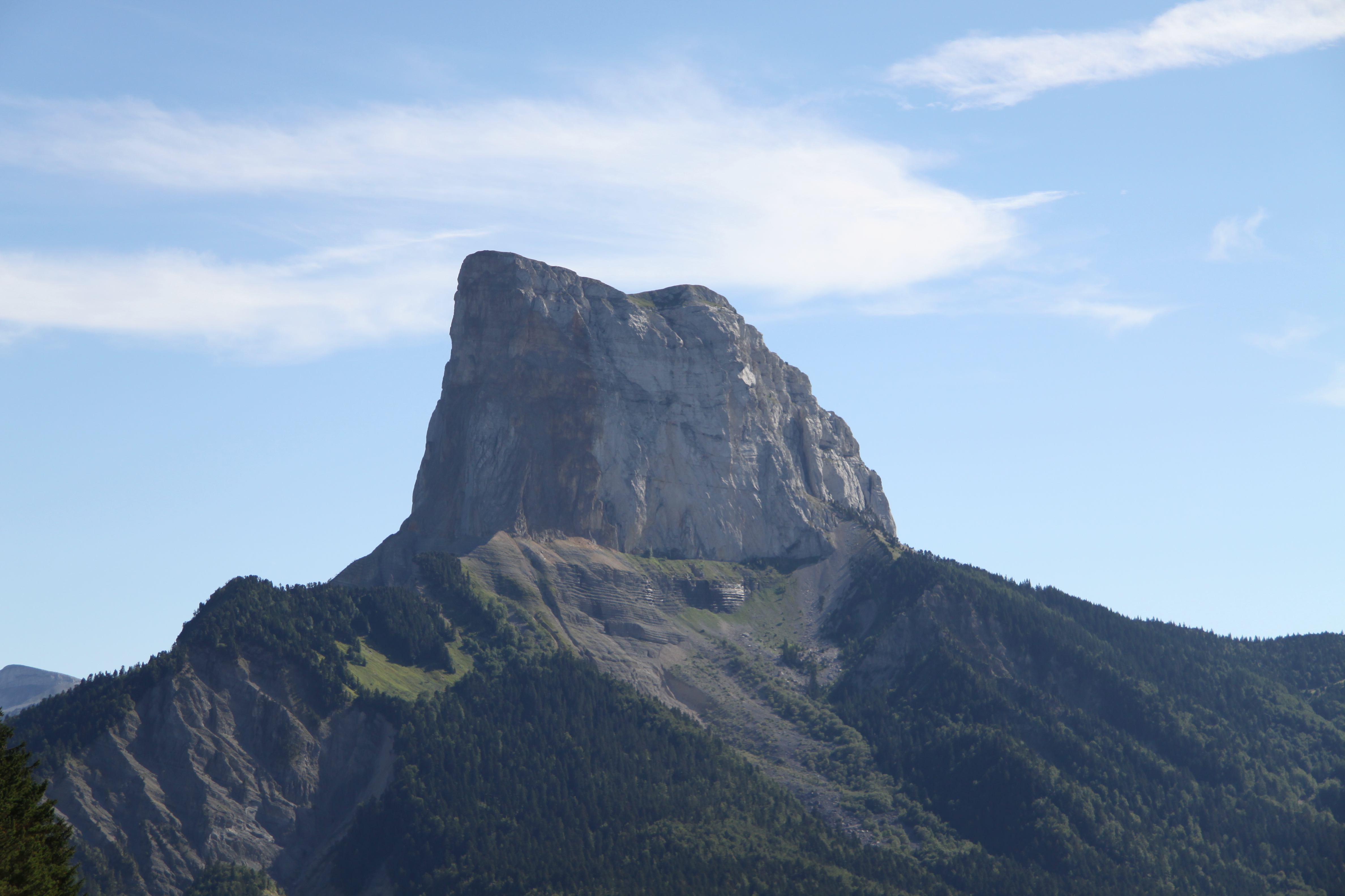 Voies d'escalade du Mont-Aiguille | Isère Tourisme