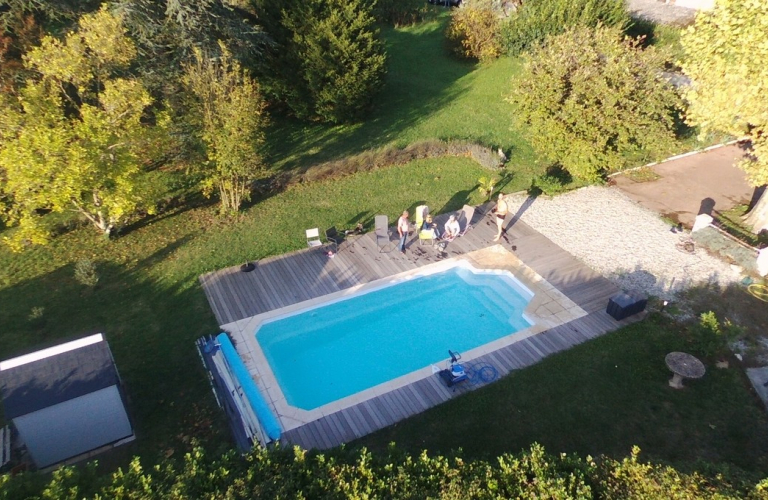 La piscine vue du ciel