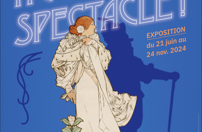 Affiche de l'exposition Au spectacle ! avec Sarah Bernhardt en costume de la Dame aux camlias et l'ombre de Cyrano de Bergerac