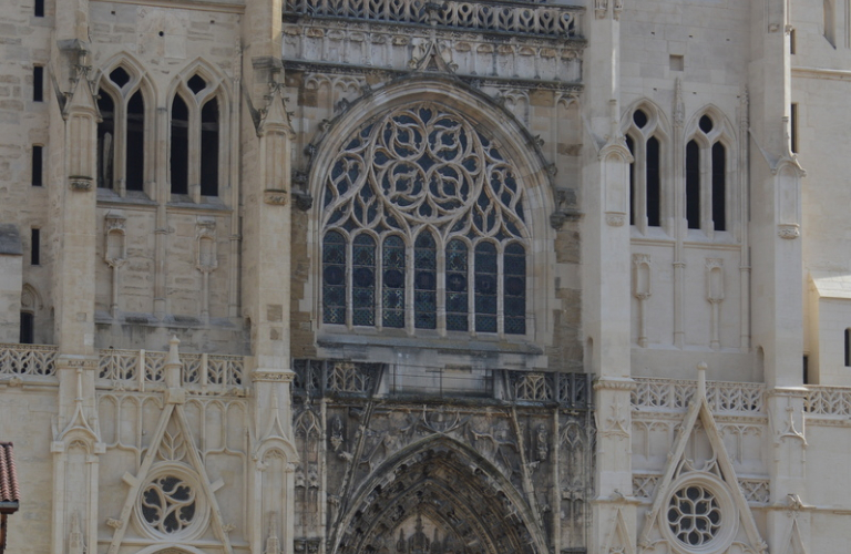 Exposition photos des chapiteaux Romans de la Cathédrale St Maurice de Vienne